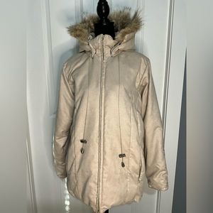 Never Worn Cabela’s Goose Down Fur Trimmed Removable Hood Insulated Coat